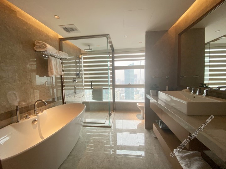 ����ҵ����������Ԣ����ʵ��ͼ